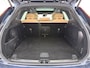 Volvo XC60 T6 AWD 350pk Plus Dark / Luchtvering / geventileerde stoelen / Amber interieur / Panorama dak / Voorruit verwarming /