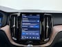Volvo XC60 T6 AWD 350pk Plus Dark / Luchtvering / geventileerde stoelen / Amber interieur / Panorama dak / Voorruit verwarming /