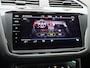 Volkswagen Tiguan 1.4 TSI eHybrid R-Line Business+ 245 PK| Dealeronderhouden | Panoramadak | Trekhaak | Navigatie Pro | Achterklep Elektrisch | Head-Updisplay | Achteruitrijcamera | Stoelverwarming