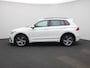 Volkswagen Tiguan 1.4 TSI eHybrid R-Line Business+ 245 PK| Dealeronderhouden | Panoramadak | Trekhaak | Navigatie Pro | Achterklep Elektrisch | Head-Updisplay | Achteruitrijcamera | Stoelverwarming