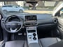 Hyundai Kona Electric EV Premium 64 kWh SOH 97% | 12 MND BOVAG GARANTIE | STOEL/STUURVERWARMING | ELEK. STOELEN | DODEHOEK | KEYLESS | ACHTERUITRIJ CAMERA | HEAD UP | ADAP. CRUISE |