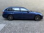 BMW 3-Serie Touring 320e Business Edition Plus Panoramadak | Elektrisch Wegklapbare Trekhaak | Navigatie | Sfeerverlichting | Lederen Sportstoelen | LED | Apple Carplay/ Android Auto