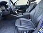 BMW 3-Serie Touring 320e Business Edition Plus Panoramadak | Elektrisch Wegklapbare Trekhaak | Navigatie | Sfeerverlichting | Lederen Sportstoelen | LED | Apple Carplay/ Android Auto