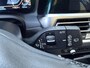BMW 3-Serie Touring 320e Business Edition Plus Panoramadak | Elektrisch Wegklapbare Trekhaak | Navigatie | Sfeerverlichting | Lederen Sportstoelen | LED | Apple Carplay/ Android Auto