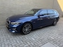 BMW 3-Serie Touring 320e Business Edition Plus Panoramadak | Elektrisch Wegklapbare Trekhaak | Navigatie | Sfeerverlichting | Lederen Sportstoelen | LED | Apple Carplay/ Android Auto