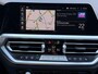 BMW 3-Serie Touring 320e Business Edition Plus Panoramadak | Elektrisch Wegklapbare Trekhaak | Navigatie | Sfeerverlichting | Lederen Sportstoelen | LED | Apple Carplay/ Android Auto