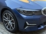 BMW 3-Serie Touring 320e Business Edition Plus Panoramadak | Elektrisch Wegklapbare Trekhaak | Navigatie | Sfeerverlichting | Lederen Sportstoelen | LED | Apple Carplay/ Android Auto