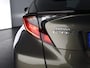 Toyota C-HR / C-HR+ 1.8 HYBRID BI-TONE LUXERY LINE GARANTIE 5-2032 TREKHAAK. 4 SEIZOENEN BANDEN.NAVIGATIE. STUUR EN STOELVERWARMING. HALF LEDER