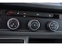 Volkswagen Crafter 35 2.0 TDI L3H2 Highline Black Edition Cruise, Carplay, Camera, LED, 177pk, Automaat, Stuurverwarming, Stoelverwarming, Uniek!