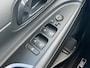 Hyundai i20 1.0 T-GDI 100pk Premium Automaat | Camera | Climate controle | Carplay | Adaptive cruise controle | Dodehoekdetectie | LED koplampen | Parkeersensoren voor en achter | Trekhaak | Stuurverwarming | Premium Audio | Stuurverwarming