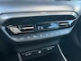 Hyundai i20 1.0 T-GDI 100pk Premium Automaat | Camera | Climate controle | Carplay | Adaptive cruise controle | Dodehoekdetectie | LED koplampen | Parkeersensoren voor en achter | Trekhaak | Stuurverwarming | Premium Audio | Stuurverwarming