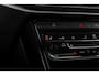 Volkswagen T-Roc 1.5 TSI 150pk R-Line | Stoelverwarming | Achteruitrijcamera | 18" | Adaptive Cruise