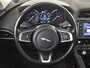Jaguar F-Pace 2.0 Portfolio AWD 30t 300pk AUTO | Lederen bekleding | Elektrisch verstelb. voorstoelen | Panoramadak | Trekhaak | Elektrische achterklep | Cruise control | Achteruitrijcamera | 18" LMV
