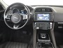 Jaguar F-Pace 2.0 Portfolio AWD 30t 300pk AUTO | Lederen bekleding | Elektrisch verstelb. voorstoelen | Panoramadak | Trekhaak | Elektrische achterklep | Cruise control | Achteruitrijcamera | 18" LMV