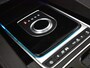 Jaguar F-Pace 2.0 Portfolio AWD 30t 300pk AUTO | Lederen bekleding | Elektrisch verstelb. voorstoelen | Panoramadak | Trekhaak | Elektrische achterklep | Cruise control | Achteruitrijcamera | 18" LMV