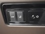 Jaguar F-Pace 2.0 Portfolio AWD 30t 300pk AUTO | Lederen bekleding | Elektrisch verstelb. voorstoelen | Panoramadak | Trekhaak | Elektrische achterklep | Cruise control | Achteruitrijcamera | 18" LMV