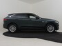 Jaguar F-Pace 2.0 Portfolio AWD 30t 300pk AUTO | Lederen bekleding | Elektrisch verstelb. voorstoelen | Panoramadak | Trekhaak | Elektrische achterklep | Cruise control | Achteruitrijcamera | 18" LMV