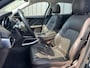 Jaguar F-Pace 2.0 Portfolio AWD 30t 300pk AUTO | Lederen bekleding | Elektrisch verstelb. voorstoelen | Panoramadak | Trekhaak | Elektrische achterklep | Cruise control | Achteruitrijcamera | 18" LMV