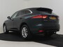 Jaguar F-Pace 2.0 Portfolio AWD 30t 300pk AUTO | Lederen bekleding | Elektrisch verstelb. voorstoelen | Panoramadak | Trekhaak | Elektrische achterklep | Cruise control | Achteruitrijcamera | 18" LMV
