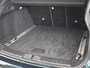 Jaguar F-Pace 2.0 Portfolio AWD 30t 300pk AUTO | Lederen bekleding | Elektrisch verstelb. voorstoelen | Panoramadak | Trekhaak | Elektrische achterklep | Cruise control | Achteruitrijcamera | 18" LMV