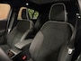 Volvo C40 Single Motor Extended Range Ultimate 82 kWh | 98% SoH | Trekhaak | All Season banden | 360° Camera | Harman Kardon | Adaptieve Cruise Control | Bestuurdersstoel elektrisch geheugen | Stoel en Stuurwielverwarming | 20 Inch | Passagiersstoel elektrisch | Microtech / alcantara bekleding met wit stiksel en bies | Zitting verlenging voorstoelen | Panoramadak | Pilot Assist | BLIS Dode Hoek Detectie | Warmtepomp | Google Infotainment | Keyless Drive | Verlichtingspack 2 | Parkeersensoren voor+achter | Privacy Glass | Elektrisch bedienbare achterklep | Breedstralers in voorbumper | Draadloos telefoon opladen | DAB Radio | Apple Carplay/Android Auto | Volvo On Call met mobiele App functie | Vapour Grey Metallic |