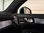 Volvo C40 Single Motor Extended Range Ultimate 82 kWh | 98% SoH | Trekhaak | All Season banden | 360° Camera | Harman Kardon | Adaptieve Cruise Control | Bestuurdersstoel elektrisch geheugen | Stoel en Stuurwielverwarming | 20 Inch | Passagiersstoel elektrisch | Microtech / alcantara bekleding met wit stiksel en bies | Zitting verlenging voorstoelen | Panoramadak | Pilot Assist | BLIS Dode Hoek Detectie | Warmtepomp | Google Infotainment | Keyless Drive | Verlichtingspack 2 | Parkeersensoren voor+achter | Privacy Glass | Elektrisch bedienbare achterklep | Breedstralers in voorbumper | Draadloos telefoon opladen | DAB Radio | Apple Carplay/Android Auto | Volvo On Call met mobiele App functie | Vapour Grey Metallic |