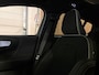 Volvo C40 Single Motor Extended Range Ultimate 82 kWh | 98% SoH | Trekhaak | All Season banden | 360° Camera | Harman Kardon | Adaptieve Cruise Control | Bestuurdersstoel elektrisch geheugen | Stoel en Stuurwielverwarming | 20 Inch | Passagiersstoel elektrisch | Microtech / alcantara bekleding met wit stiksel en bies | Zitting verlenging voorstoelen | Panoramadak | Pilot Assist | BLIS Dode Hoek Detectie | Warmtepomp | Google Infotainment | Keyless Drive | Verlichtingspack 2 | Parkeersensoren voor+achter | Privacy Glass | Elektrisch bedienbare achterklep | Breedstralers in voorbumper | Draadloos telefoon opladen | DAB Radio | Apple Carplay/Android Auto | Volvo On Call met mobiele App functie | Vapour Grey Metallic |
