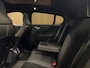 Volvo C40 Single Motor Extended Range Ultimate 82 kWh | 98% SoH | Trekhaak | All Season banden | 360° Camera | Harman Kardon | Adaptieve Cruise Control | Bestuurdersstoel elektrisch geheugen | Stoel en Stuurwielverwarming | 20 Inch | Passagiersstoel elektrisch | Microtech / alcantara bekleding met wit stiksel en bies | Zitting verlenging voorstoelen | Panoramadak | Pilot Assist | BLIS Dode Hoek Detectie | Warmtepomp | Google Infotainment | Keyless Drive | Verlichtingspack 2 | Parkeersensoren voor+achter | Privacy Glass | Elektrisch bedienbare achterklep | Breedstralers in voorbumper | Draadloos telefoon opladen | DAB Radio | Apple Carplay/Android Auto | Volvo On Call met mobiele App functie | Vapour Grey Metallic |