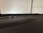 Volvo C40 Single Motor Extended Range Ultimate 82 kWh | 98% SoH | Trekhaak | All Season banden | 360° Camera | Harman Kardon | Adaptieve Cruise Control | Bestuurdersstoel elektrisch geheugen | Stoel en Stuurwielverwarming | 20 Inch | Passagiersstoel elektrisch | Microtech / alcantara bekleding met wit stiksel en bies | Zitting verlenging voorstoelen | Panoramadak | Pilot Assist | BLIS Dode Hoek Detectie | Warmtepomp | Google Infotainment | Keyless Drive | Verlichtingspack 2 | Parkeersensoren voor+achter | Privacy Glass | Elektrisch bedienbare achterklep | Breedstralers in voorbumper | Draadloos telefoon opladen | DAB Radio | Apple Carplay/Android Auto | Volvo On Call met mobiele App functie | Vapour Grey Metallic |