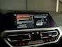 BMW 3-Serie M340i xDrive | BMW Individual Chalk | Laser | Pano | HUD | Harman Kardon | Dealeronderhouden