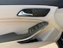 Mercedes-Benz CLA Shooting Brake 180d Business Solution AMG / Harman-Kardon / Leder / Camera / Navi / 18" Velgen / Clima /