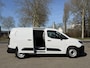 Opel Combo-e Electric L2 50 kWh 136pk | ACTIE | 8 jaar garantie | 2-zits | Houten afwerking laadruimte | Warmtepomp | ECO LED koplampen | Verwarmbare voorstoelen | Multimedia | Draadloze Apple Carplay en Android Auto | Achteruitrijcamera | Parkeersensoren voor en achter | Digital cockpit | Stuurwielbediening | Bestuurdersstoel comfort met armsteun | Reservewiel | van €33.034 voor €27.650 ex. BTW rijklaar