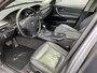 BMW 3-Serie Touring 320i AUTOMAAT, Leer, Clima, Navi, Pano, CC, PDC, LM, Trekh, nw. APK – Inruil Mogelijk –