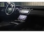 Land Rover Range Rover Velar 2.0 I4 Turbo AWD R-Dynamic HSE / Massage / Head Up / Leder / Acc / Lane Assist / Dode Hoek / Meridian