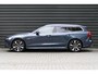 Volvo V60 2.0 B3 INSCRIPTION / NAVI / LEDER / CLIMA / 19"LMV / CAMERA / MEMORY STOELEN / ELEKTR.WEGKL.TREKHAAK / ELEKTR.ACHTERKELP / STOELVERWARMING / FULL-LED / KEYLESS / PDC / BLUETOOTH / ADAPT. CRUISECONTROL / 2E EIGENAAR / SCHITERENDE STAAT !!