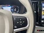 Volvo XC60 2.0 T8 Twin Engine AWD Momentum Pro trekhaak pano stoelverwarming