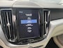 Volvo XC60 2.0 T8 Twin Engine AWD Momentum Pro trekhaak pano stoelverwarming