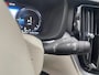 Volvo XC60 2.0 T8 Twin Engine AWD Momentum Pro trekhaak pano stoelverwarming