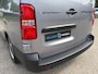 Peugeot e-Expert L3 75 kWh 136pk | ACTIE | 8 jaar garantie | 0% financial lease| NAVI | Apple Carplay | Android Auto | Parkeersensoren voor en achter | Achteruitrijcamera | Dode hoek detectie | Mistlampen | Licht- en regensensor | Automatische verlichting | Digital cockpit | Tussenwand comfort met raam | Houten afwerking laadruimte | LED laadruimteverlichting | Reservewiel | van €49.119 voor €36.695 ex. BTW rijklaar