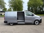 Peugeot e-Expert L3 75 kWh 136pk | ACTIE | 8 jaar garantie | 0% financial lease| NAVI | Apple Carplay | Android Auto | Parkeersensoren voor en achter | Achteruitrijcamera | Dode hoek detectie | Mistlampen | Licht- en regensensor | Automatische verlichting | Digital cockpit | Tussenwand comfort met raam | Houten afwerking laadruimte | LED laadruimteverlichting | Reservewiel | van €49.119 voor €36.695 ex. BTW rijklaar