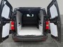 Peugeot e-Expert L2 75 kWh 136pk | 8 jaar garantie | 0% financial lease | NAVI | Apple Carplay | Android Auto | Parkeersensoren voor- en achter | Achteruitrijcamera | Dode hoek detectie | Mistlampen | Licht- en regensensor | Automatische verlichting | Digital cockpit | Tussenwand comfort met raam | Houten afwerking laadruimte | LED laadruimteverlichting | Reservewiel | van €48.119 voor €36.950 ex. BTW rijklaar