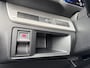 Peugeot e-Expert L3 75 kWh 136pk | 8 jaar garantie | 0% financial lease | Houten afwerking laadruimte | LED laadruimteverlichting | NAVI | Multimedia | Apple Carplay | Android Auto | Achteruitrijcamera | Parkeersensoren voor en achter | Dode hoek detectie | Digitale cockpit | Stuurwielbediening | Tussenwand comfort met raam | Bestuurdersstoel comfort | Bank voorpassagiers | Mistlampen | Licht- en regensensor | Reservewiel | van €48.469 voor €37.195 ex. BTW rijklaar