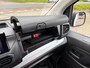 Peugeot e-Expert L3 75 kWh 136pk | ACTIE | 8 jaar garantie | 0% financial lease | Houten afwerking laadruimte | LED laadruimteverlichting | NAVI | Multimedia | Apple Carplay | Android Auto | Achteruitrijcamera | Parkeersensoren voor en achter | Dode hoek detectie | Digitale cockpit | Stuurwielbediening | Tussenwand comfort met raam | Bestuurdersstoel comfort | Bank voorpassagiers | Mistlampen | Licht- en regensensor | Reservewiel | van €48.469 voor €36.195 ex. BTW rijklaar