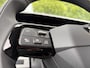 Peugeot e-Expert L3 75 kWh 136pk | ACTIE | 8 jaar garantie | 0% financial lease | Houten afwerking laadruimte | LED laadruimteverlichting | NAVI | Multimedia | Apple Carplay | Android Auto | Achteruitrijcamera | Parkeersensoren voor en achter | Dode hoek detectie | Digitale cockpit | Stuurwielbediening | Tussenwand comfort met raam | Bestuurdersstoel comfort | Bank voorpassagiers | Mistlampen | Licht- en regensensor | Reservewiel | van €48.469 voor €36.195 ex. BTW rijklaar