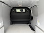 Peugeot e-Expert L3 75 kWh 136pk | ACTIE | 8 jaar garantie | 0% financial lease | Houten afwerking laadruimte | LED laadruimteverlichting | NAVI | Multimedia | Apple Carplay | Android Auto | Achteruitrijcamera | Parkeersensoren voor en achter | Dode hoek detectie | Digitale cockpit | Stuurwielbediening | Tussenwand comfort met raam | Bestuurdersstoel comfort | Bank voorpassagiers | Mistlampen | Licht- en regensensor | Reservewiel | van €48.469 voor €36.195 ex. BTW rijklaar
