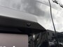 Peugeot e-Expert L3 75 kWh 136pk | 8 jaar garantie | STX SPORT | Lederen bekleding STX | STX Pakket | Dakspoiler | Sideskirts | 18 inch zwarte velgen | City NAVI Pakket | Comfort Pakket | Exterieur Pakket | Full ECO LED verlichting | Winter Pakket | Dubbele schuifdeur | Houten afwerking laadruimte | Scheidingswand comfort met raam | Reservewiel | van €54.919 voor €42.995 ex. BTW rijklaar