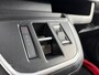 Peugeot e-Expert L2 75 kWh 136pk | 8 jaar garantie | 0% financial lease| NAVI | Apple Carplay | Android Auto | Parkeersensoren voor en achter | Achteruitrijcamera | Dode hoek detectie | Mistlampen | Licht- en regensensor | Automatische verlichting | Digital cockpit | Tussenwand comfort met raam | Houten afwerking laadruimte | LED laadruimteverlichting | Reservewiel | van €47.569 voor €36.495 ex. BTW rijklaar