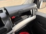 Peugeot e-Expert L2 75 kWh 136pk | 8 jaar garantie | 0% financial lease| NAVI | Apple Carplay | Android Auto | Parkeersensoren voor en achter | Achteruitrijcamera | Dode hoek detectie | Mistlampen | Licht- en regensensor | Automatische verlichting | Digital cockpit | Tussenwand comfort met raam | Houten afwerking laadruimte | LED laadruimteverlichting | Reservewiel | van €47.569 voor €36.495 ex. BTW rijklaar