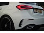 Mercedes-Benz A-klasse 200 Launch Edition Premium Plus AMG panoramadak AMBIENT Apple Carplay Brake assist Camera Multimedia Getint glas 19"L.M. Cruise Navi