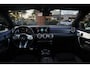 Mercedes-Benz A-klasse 200 Launch Edition Premium Plus AMG panoramadak AMBIENT Apple Carplay Brake assist Camera Multimedia Getint glas 19"L.M. Cruise Navi